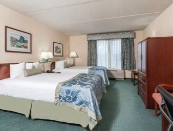 Wingate By Wyndham Hotel