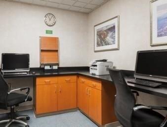 Wingate By Wyndham Hotel 3*